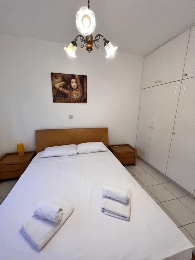 Iris Village Paphos Exterior photo