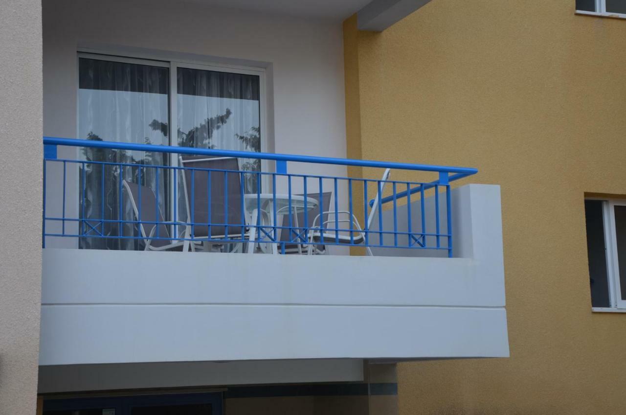 Iris Village Paphos Exterior photo